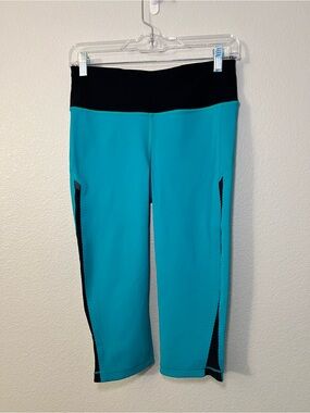 Lululemon Teal Turquoise Cropped Leggings Size 6 Capri Workout Pants NWOT